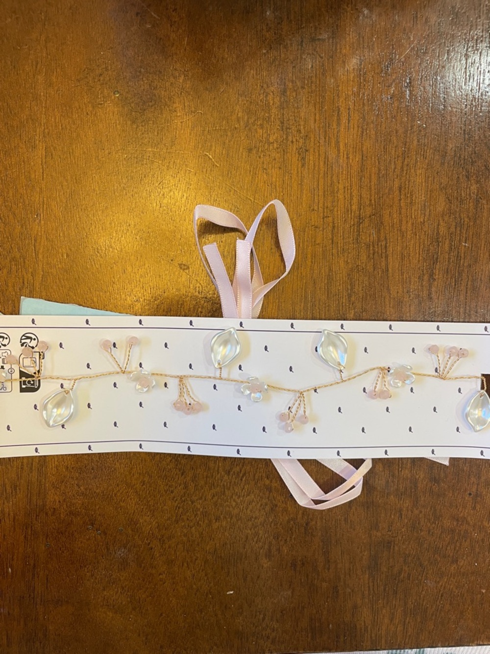 NWT Delicate Pink Pearl and Bead Choker premetette